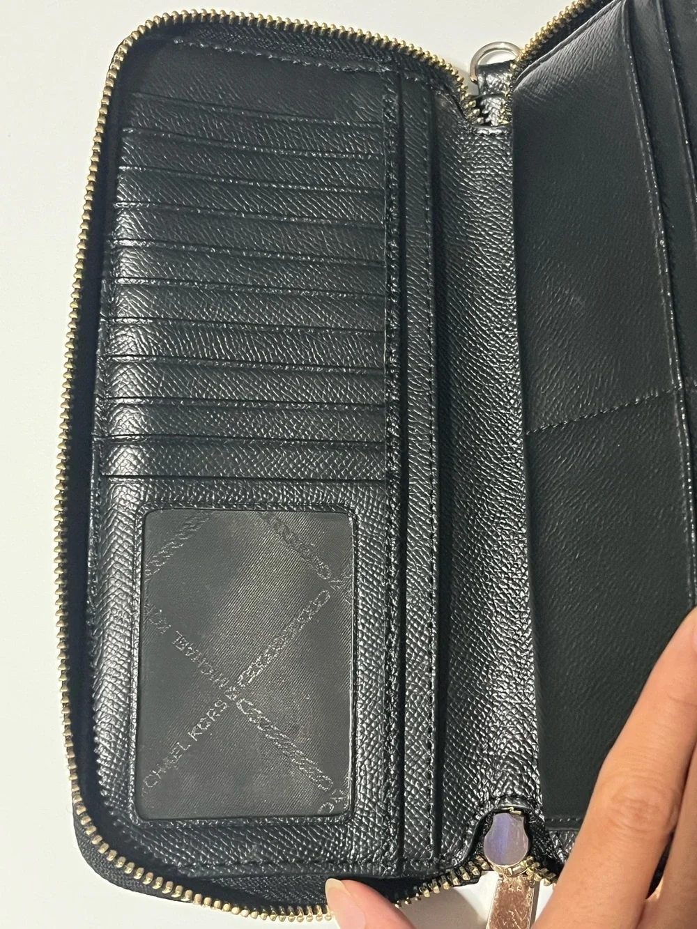 Michael Kors Jet Set Travel Large Black Leather Continental Wristlet Wallet